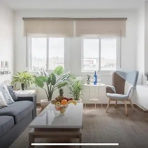 Centrico Y Agradable Apartamento